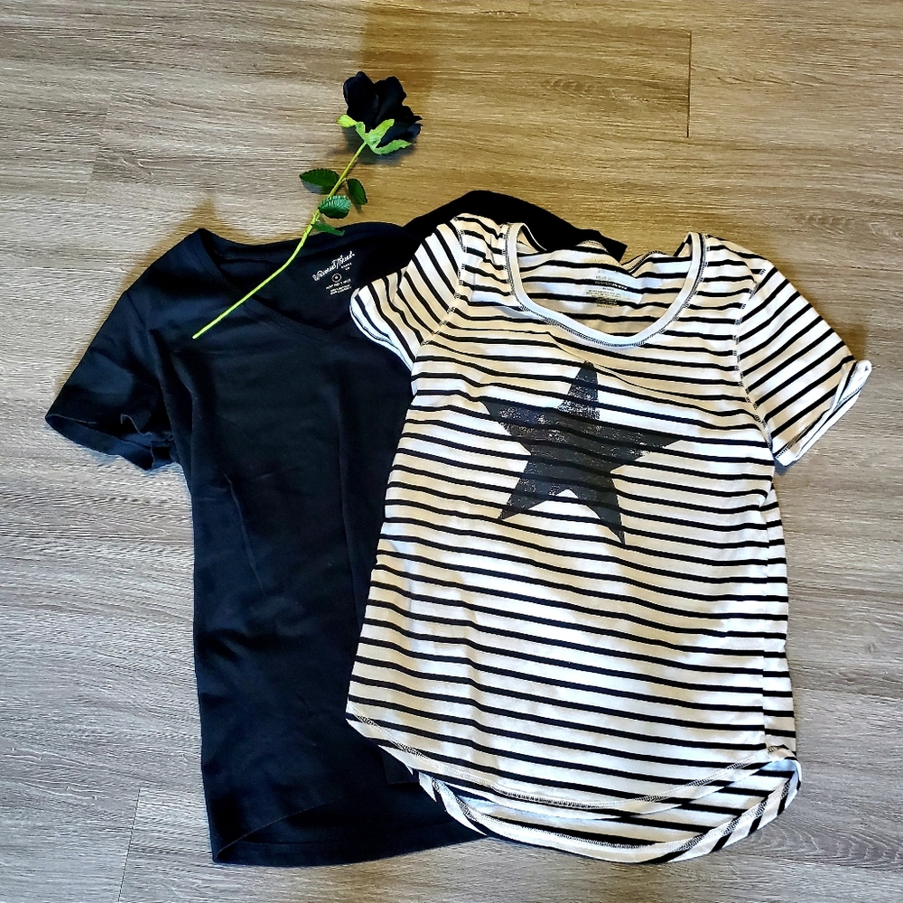 Set of 2short Sleeve tees